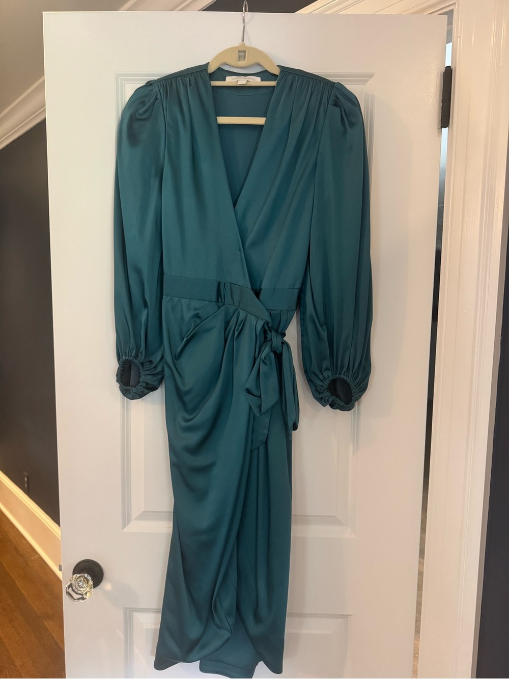 Jonathan Simkhai Teal Long-Sleeve Wrap Midi Dress
Perfect for upcoming holidays